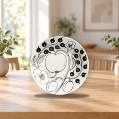 Arabia Paradise Dish 16.5 cm – product photo on a table