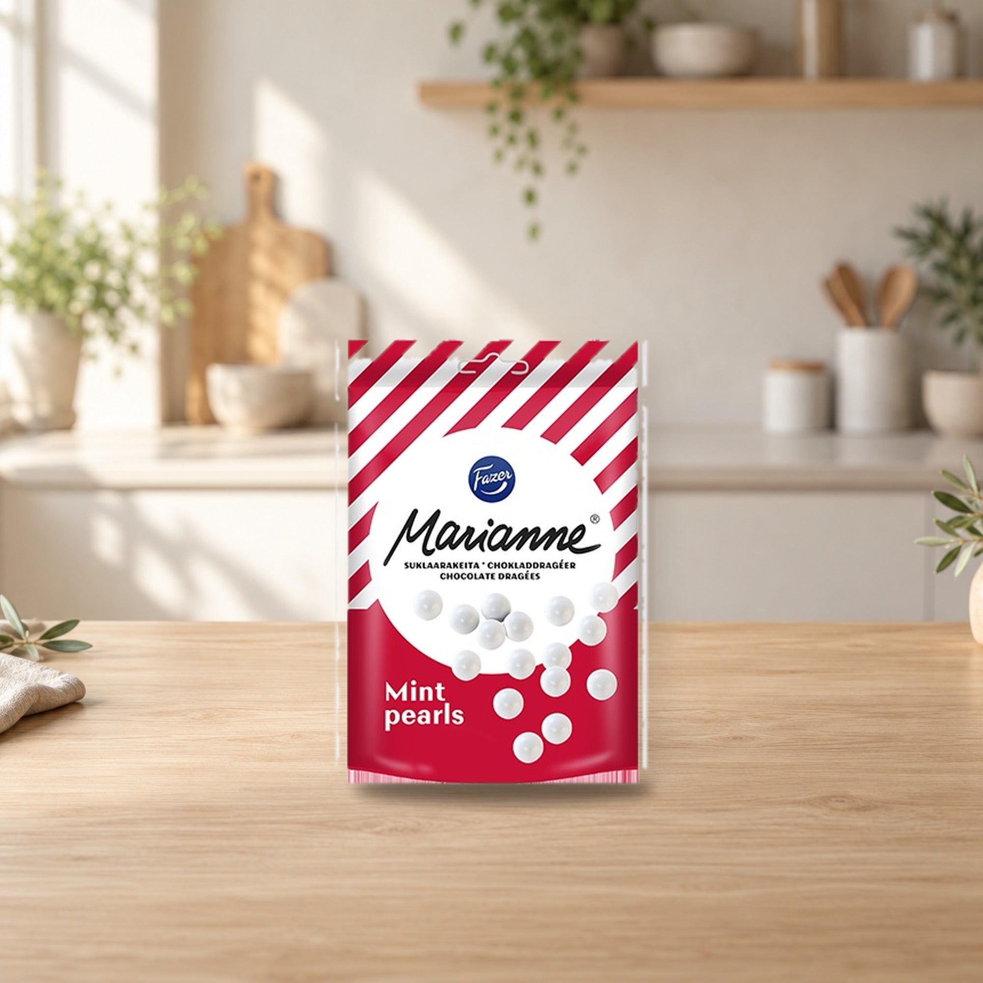 Fazer Marianne Minttusuklaa Suklaahelmi 150 g – product photo on a table