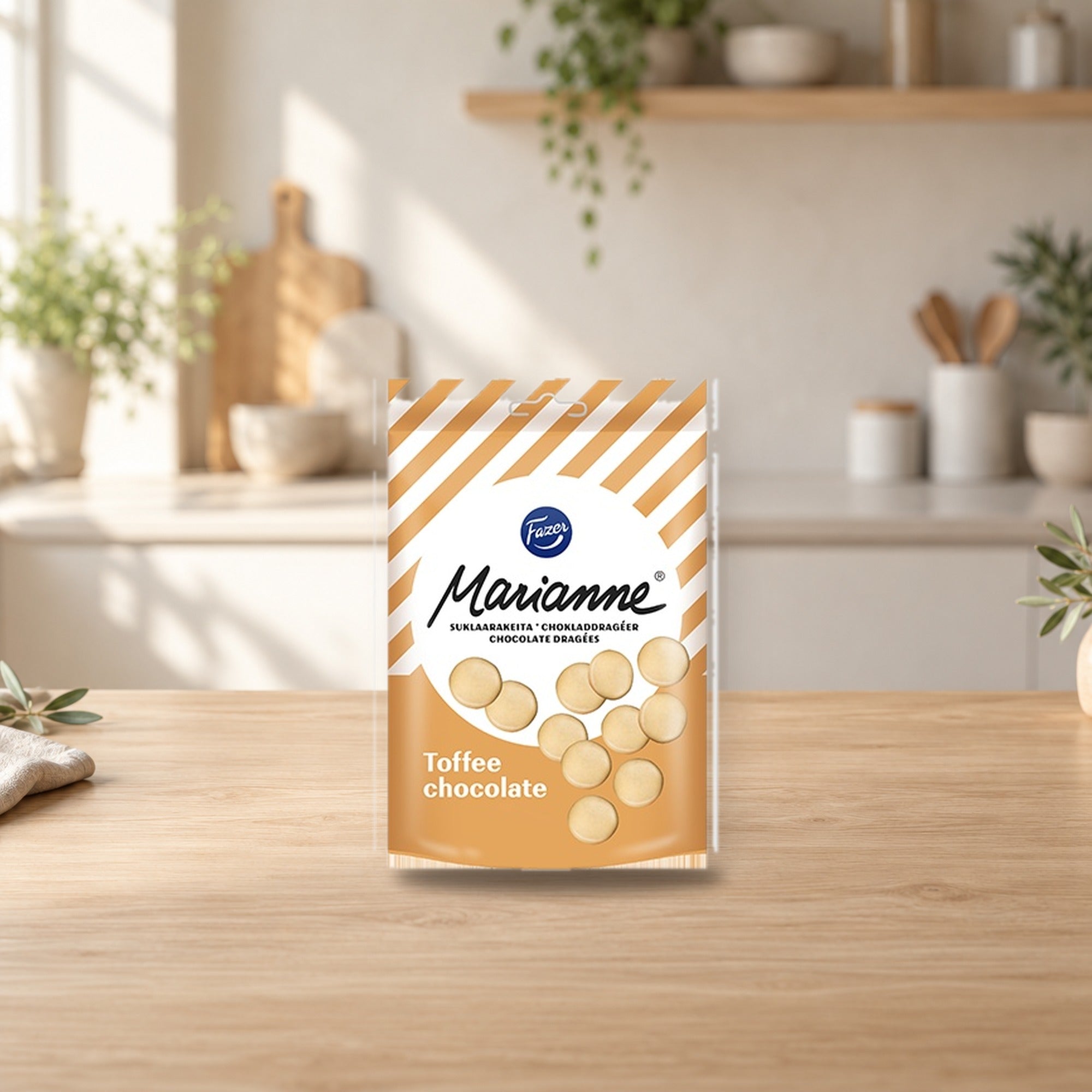 Fazer Marianne Toffee Suklaarae 150 g – product photo on a table