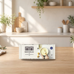 Fazer Ögon Valkoinen White Baking Chocolate 100 g – product photo on a table