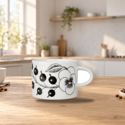 Arabia Paradise Coffee Cup 0.28L – product photo on a table