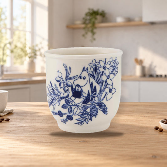Moomin Arabia Haru Tea Mug 26cl – product photo on a table