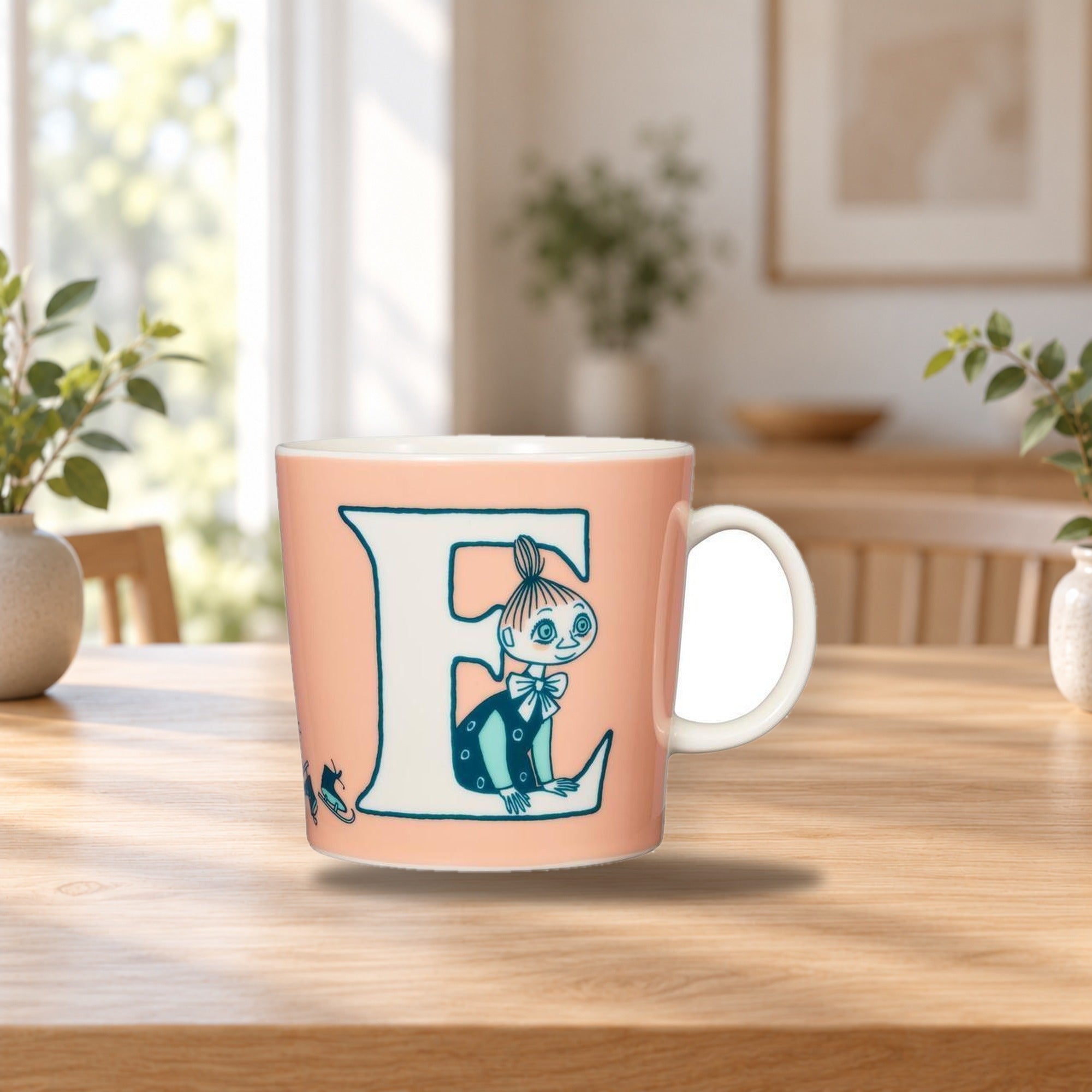 Moomin Mug ABC E 0.4L – product photo on a table