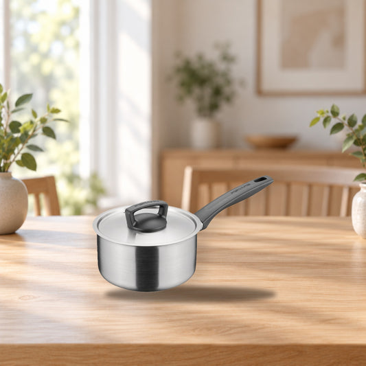 Fiskars Sorsakoski Saucepan with Lid 1.7L – product photo on a table