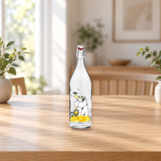 Muurla Moomin Fruits Glass Bottle 1L – product photo on a table