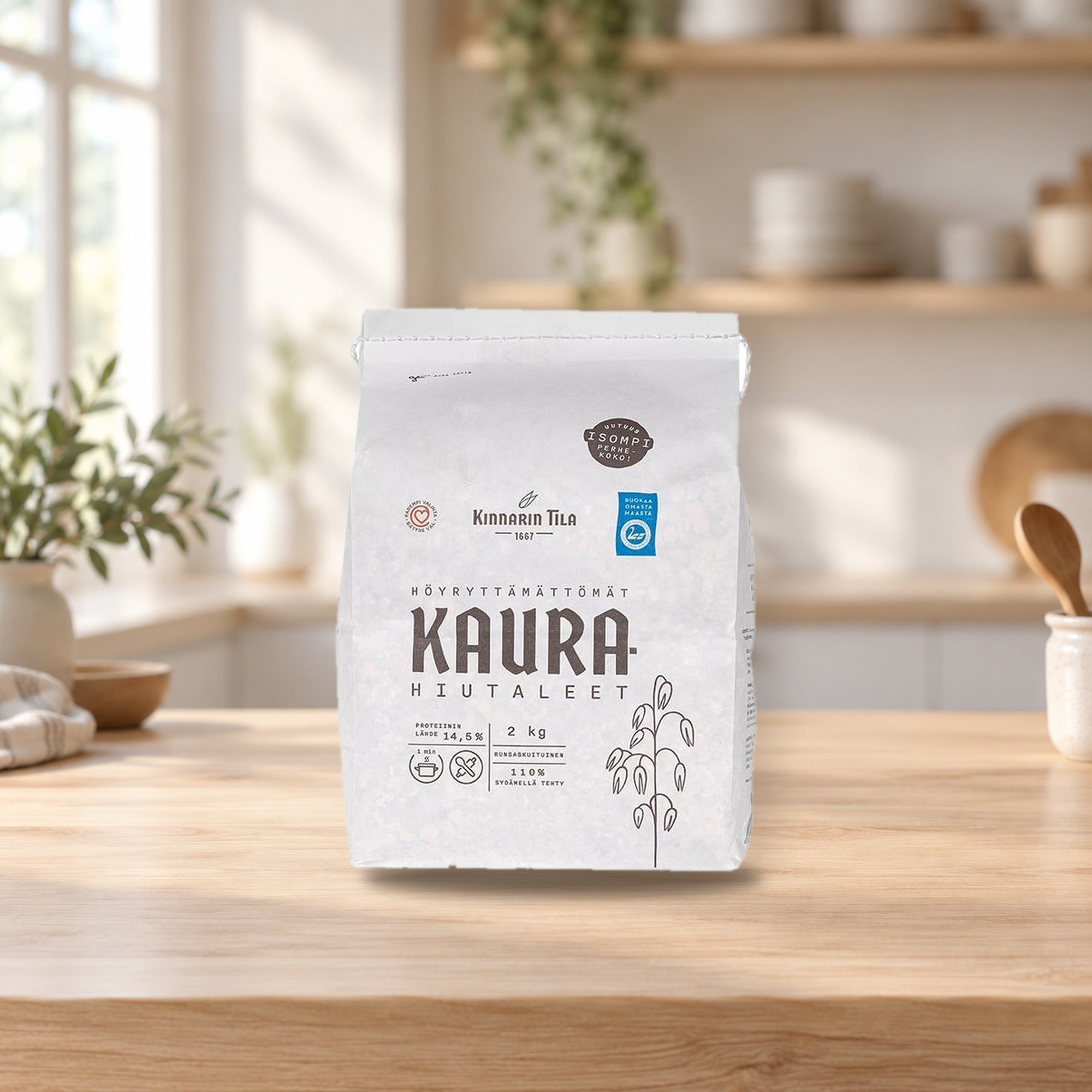 Kinnarin Tila Unsteamed Oat Flakes 2 kg – product photo on a table